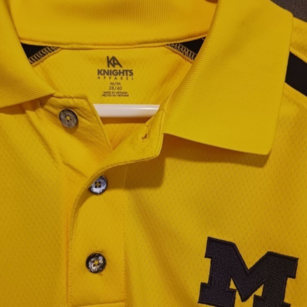 NWT Michigan Wolverines Knights Apparel NCAA Polo Shirt Mens Medium Yellow - Picture 2 of 6